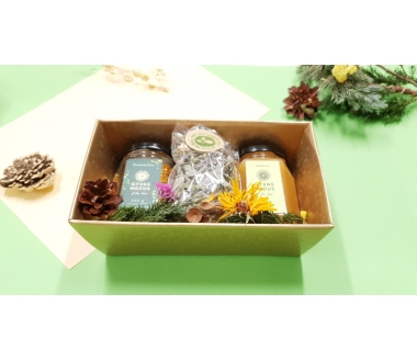 Honey gift box with eco herbal tea
